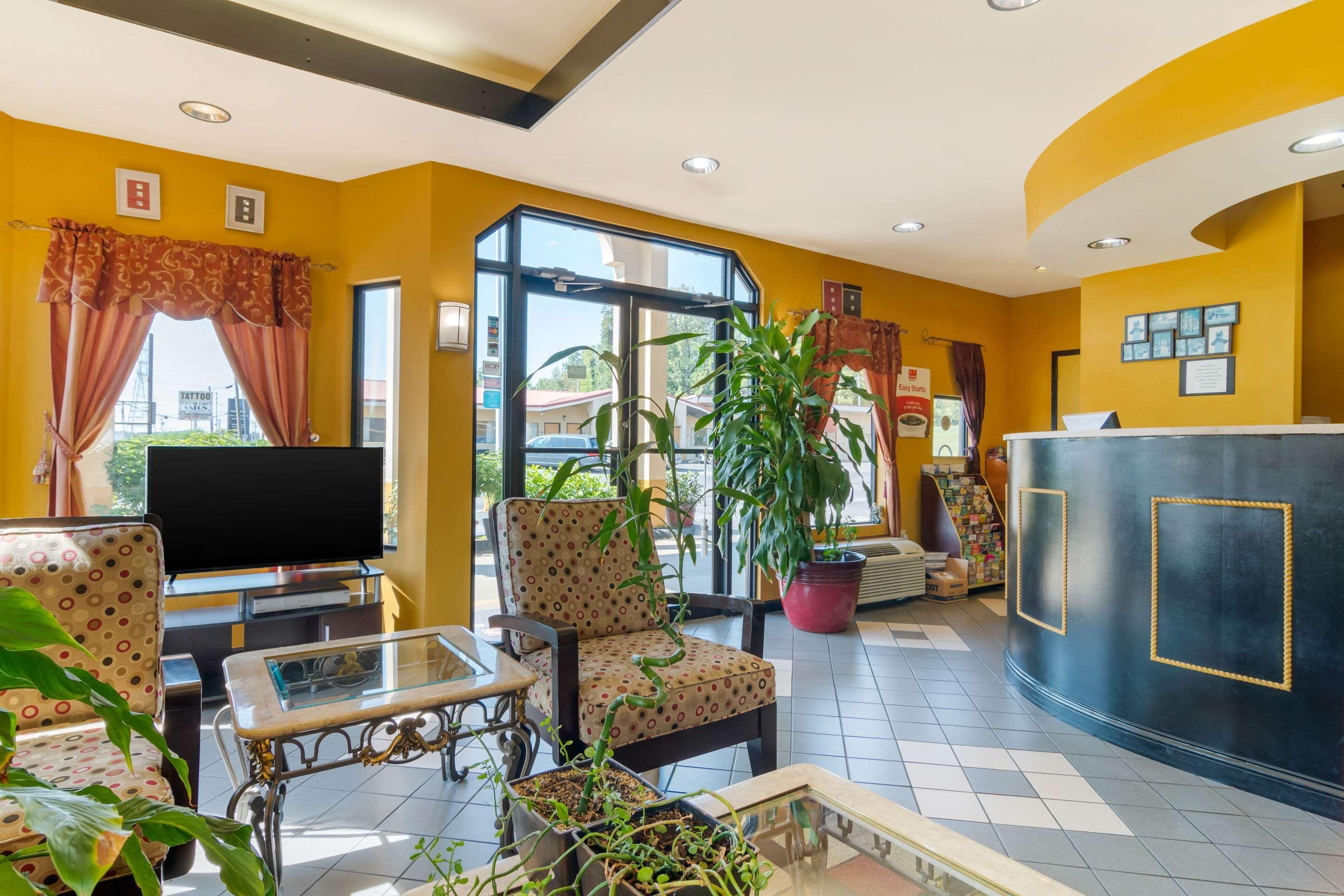 Econo Lodge Inn & Suites Fort Oglethorpe Exteriör bild