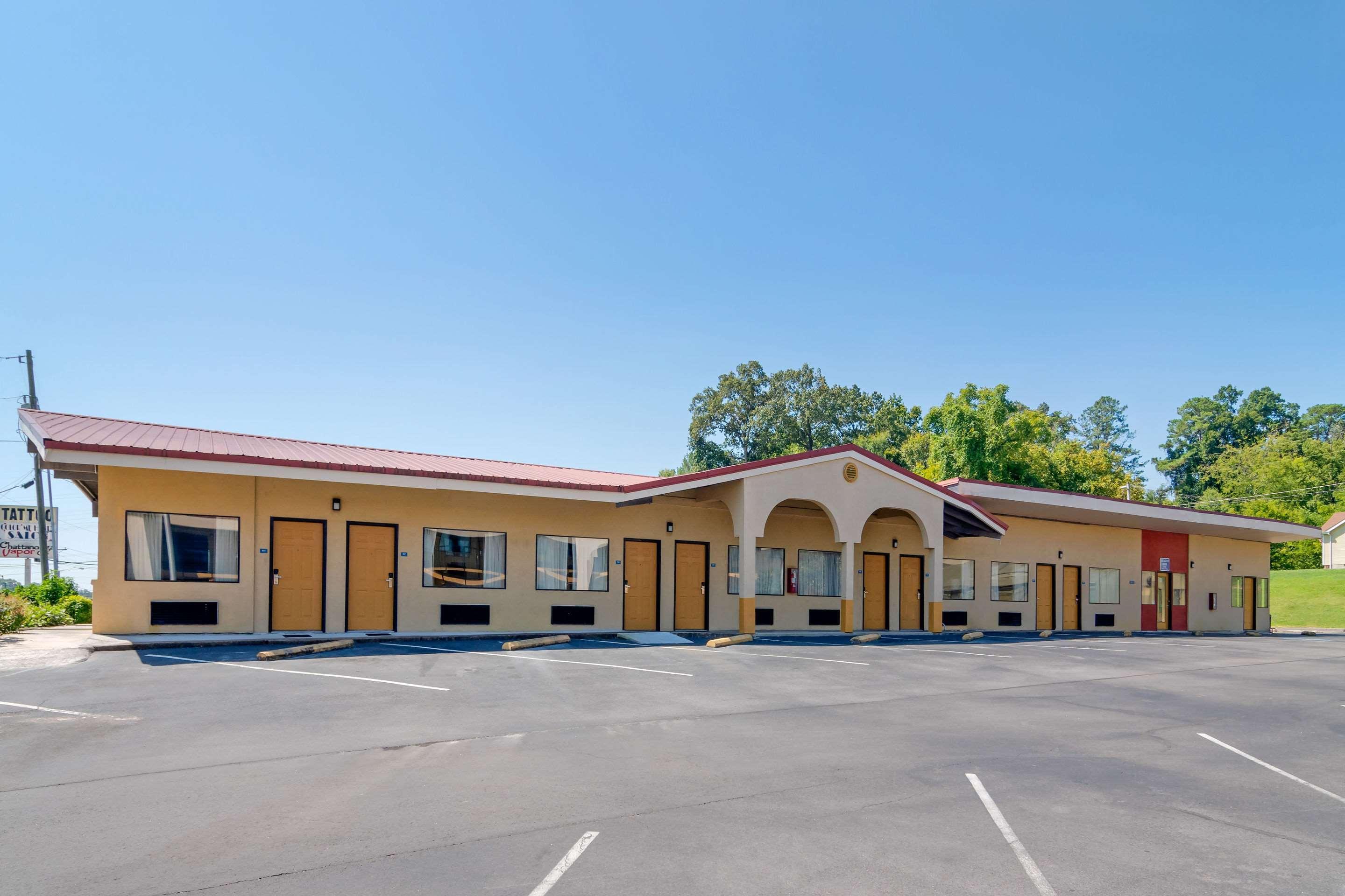 Econo Lodge Inn & Suites Fort Oglethorpe Exteriör bild